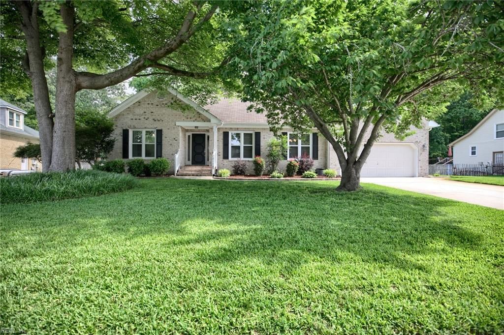 616 Royal Grant DR, Chesapeake, VA 23322
