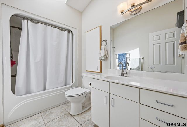 13238 Bluebird Lane, Council Bluffs, IA 51503