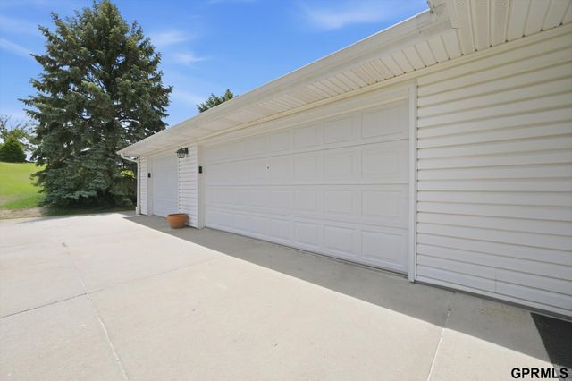 13238 Bluebird Lane, Council Bluffs, IA 51503