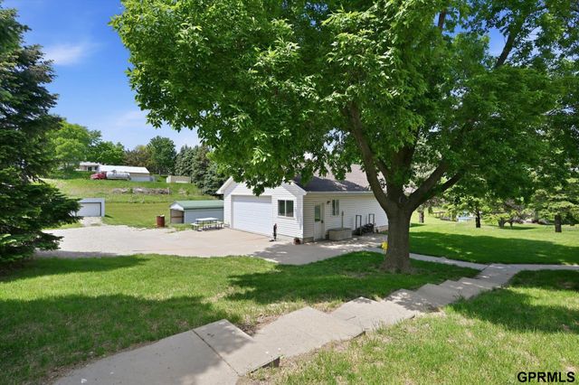 13238 Bluebird Lane, Council Bluffs, IA 51503