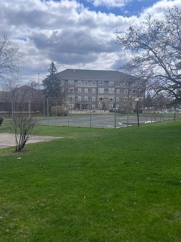 2800 Hillsboro Avenue N 111, New Hope, MN 55427