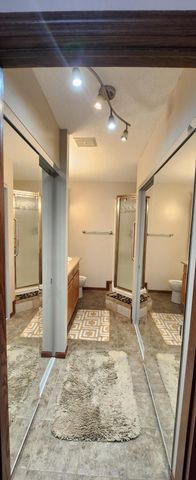 2800 Hillsboro Avenue N 111, New Hope, MN 55427