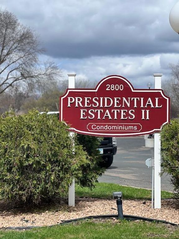 2800 Hillsboro Avenue N 111, New Hope, MN 55427