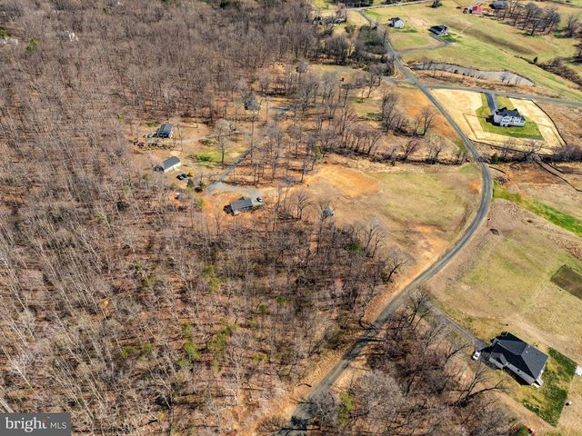 7-27 & 7-27F FLETCHER LN, Amissville, VA 20106