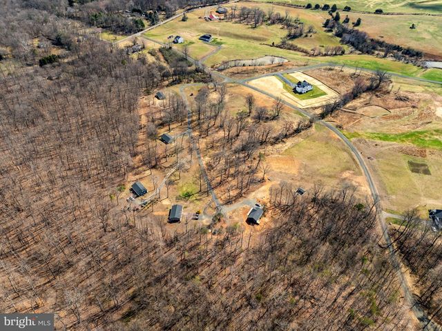 7-27 & 7-27F FLETCHER LN, Amissville, VA 20106