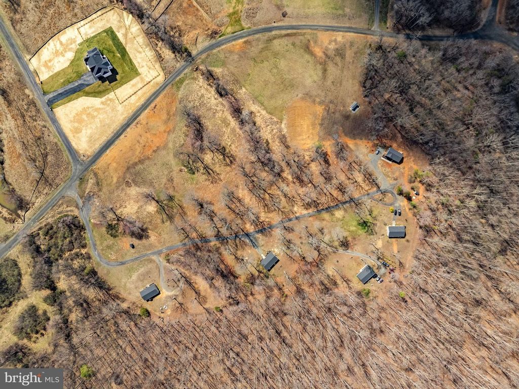 7-27 & 7-27F FLETCHER LN, Amissville, VA 20106