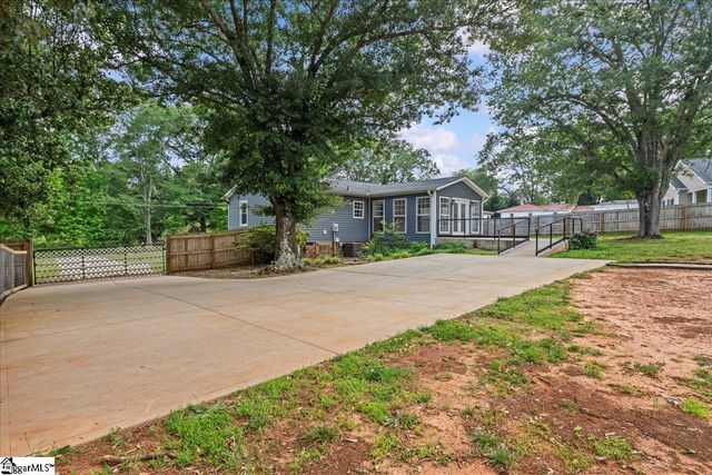 13 Williams Road, Taylors, SC 29687