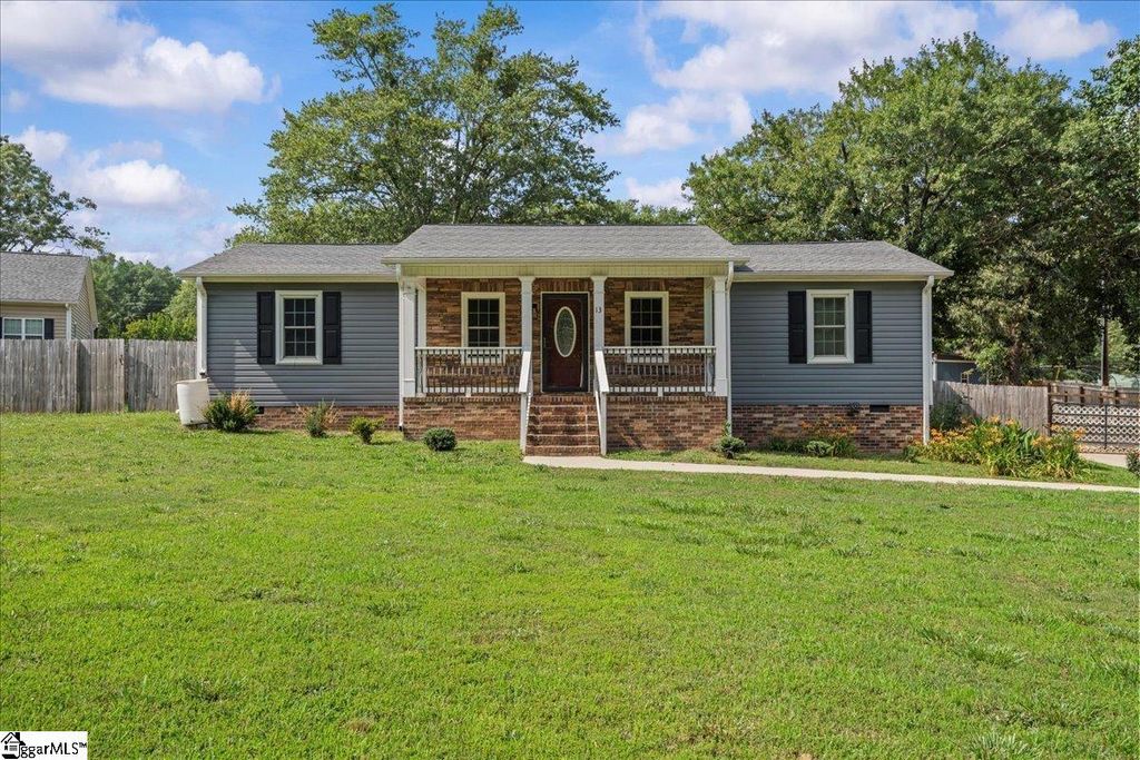 13 Williams Road, Taylors, SC 29687