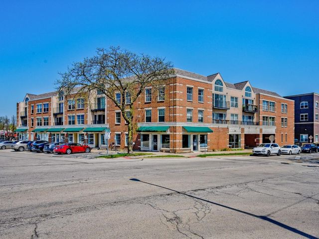 1800 Dewes Street 305, Glenview, IL 60025
