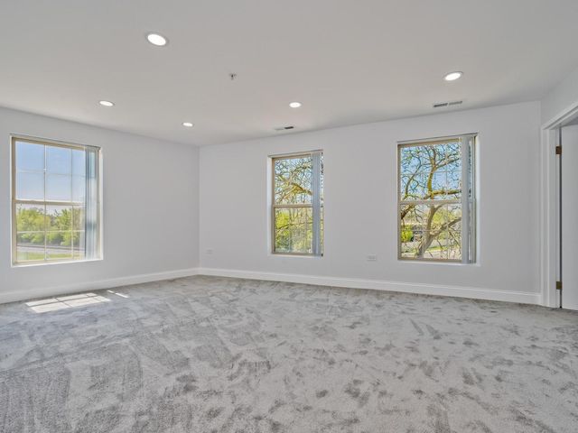 1800 Dewes Street 305, Glenview, IL 60025