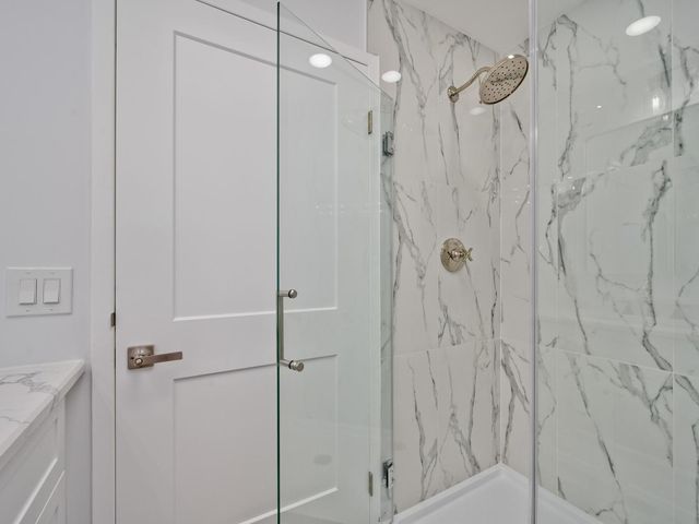 1800 Dewes Street 305, Glenview, IL 60025