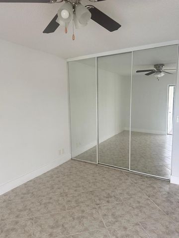 2100 Springdale Boulevard 303, Palm Springs, FL 33461