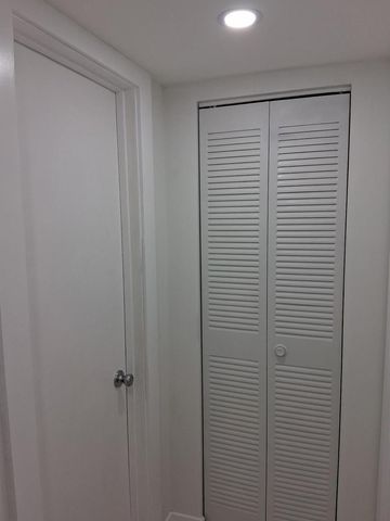 2100 Springdale Boulevard 303, Palm Springs, FL 33461