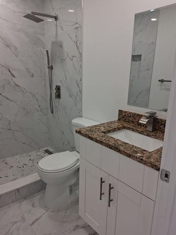2100 Springdale Boulevard 303, Palm Springs, FL 33461