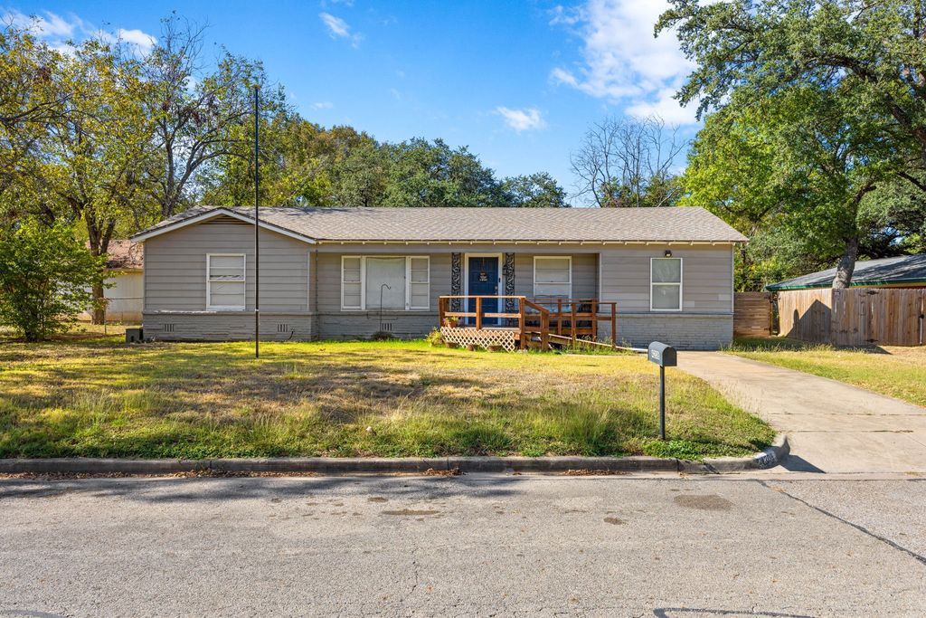 4208 N 22nd Street, Waco, TX 76708