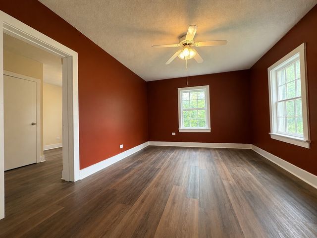 310 Davis Dr, Clarksville, TN 37040
