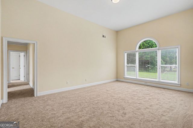 1086 Rowanshyre Circle, Mcdonough, GA 30253
