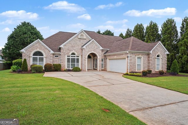 1086 Rowanshyre Circle, Mcdonough, GA 30253