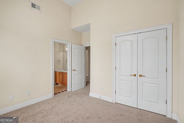1086 Rowanshyre Circle, Mcdonough, GA 30253