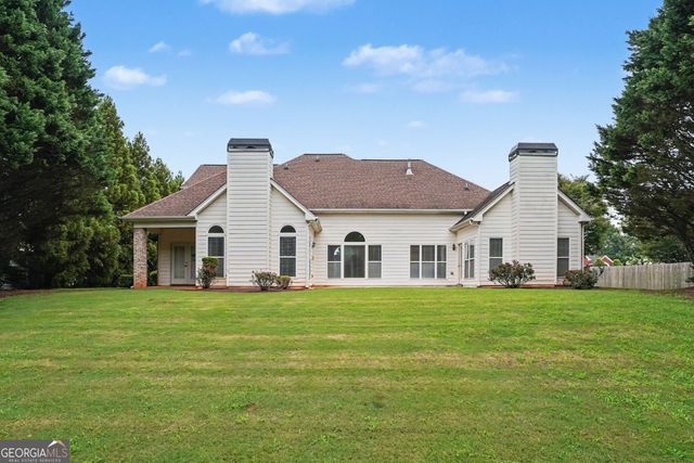 1086 Rowanshyre Circle, Mcdonough, GA 30253
