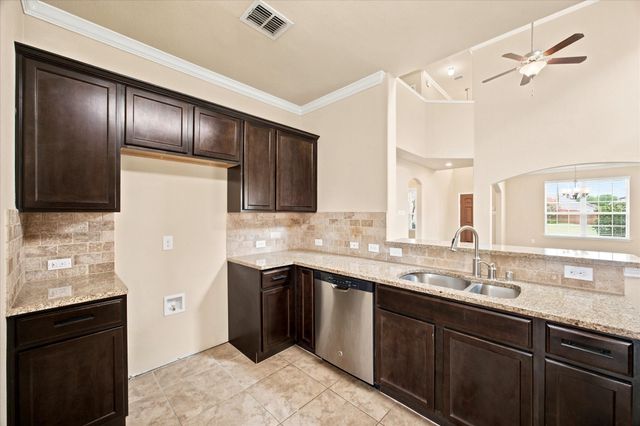 3015 Cassinia Parkway, Heartland, TX 75126
