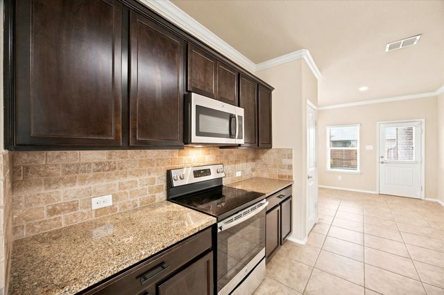 3015 Cassinia Parkway, Heartland, TX 75126