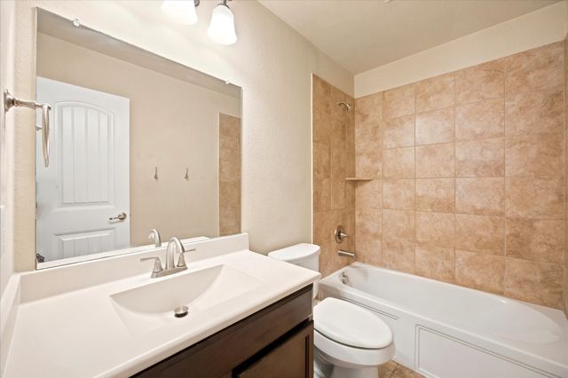 3015 Cassinia Parkway, Heartland, TX 75126
