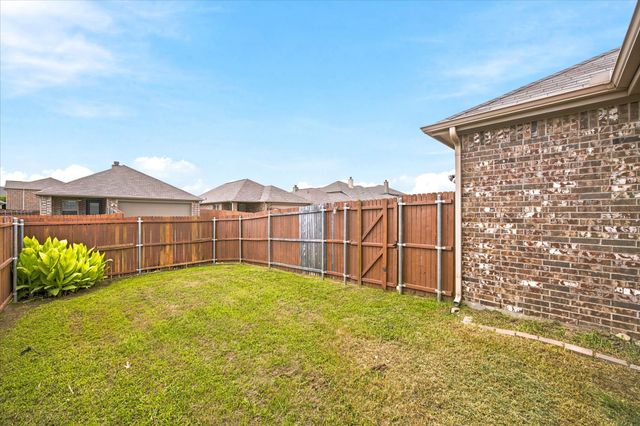 3015 Cassinia Parkway, Heartland, TX 75126