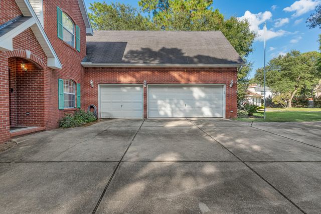 500 Greenway Cove, Niceville, FL 32578