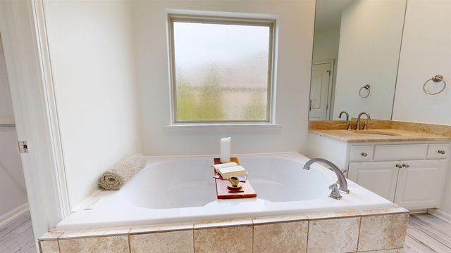 1 Kanis Creek Place, Little Rock, AR 72223