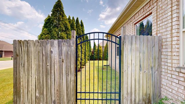 1 Kanis Creek Place, Little Rock, AR 72223