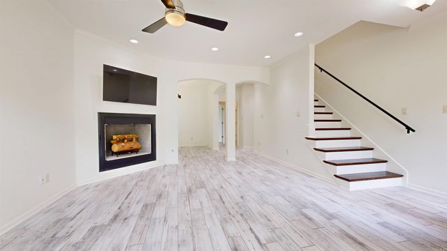 1 Kanis Creek Place, Little Rock, AR 72223