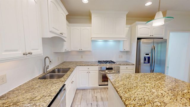 1 Kanis Creek Place, Little Rock, AR 72223