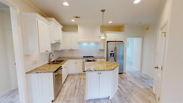 1 Kanis Creek Place, Little Rock, AR 72223