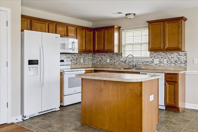 1317 Knoll Ln, Lebanon, TN 37087