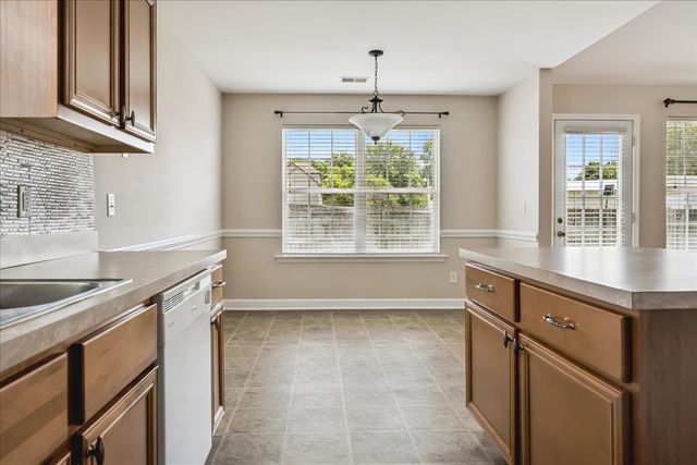 1317 Knoll Ln, Lebanon, TN 37087