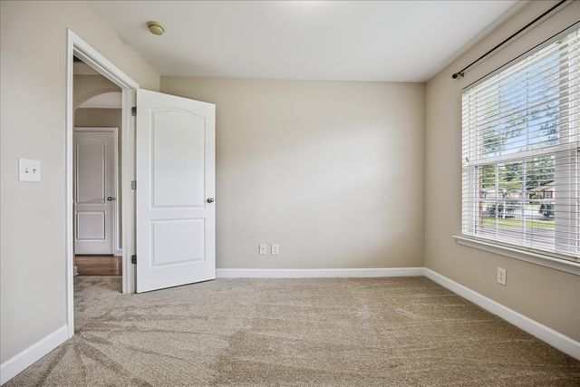 1317 Knoll Ln, Lebanon, TN 37087