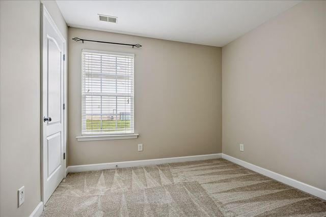 1317 Knoll Ln, Lebanon, TN 37087