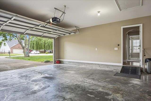 1317 Knoll Ln, Lebanon, TN 37087