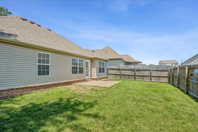 1317 Knoll Ln, Lebanon, TN 37087