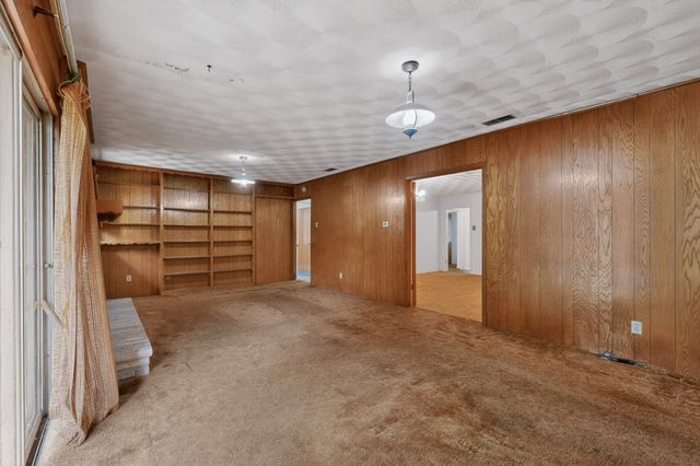 9229 Bentham Court, Dallas, TX 75227