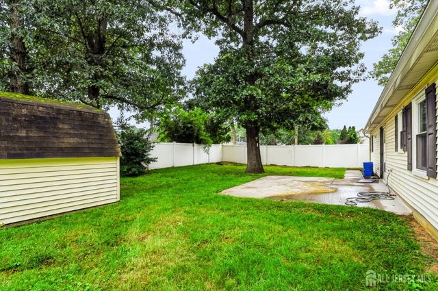50 Morton Avenue, Monroe, NJ 08831