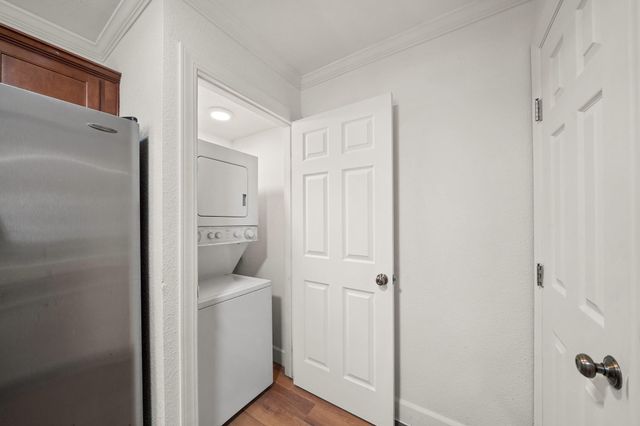 2211 S Kirkwood Road 17, Houston, TX 77077