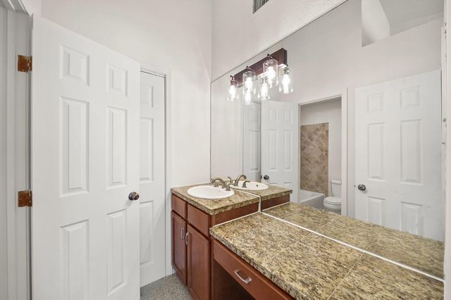 2211 S Kirkwood Road 17, Houston, TX 77077