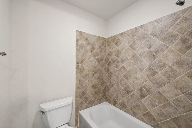 2211 S Kirkwood Road 17, Houston, TX 77077