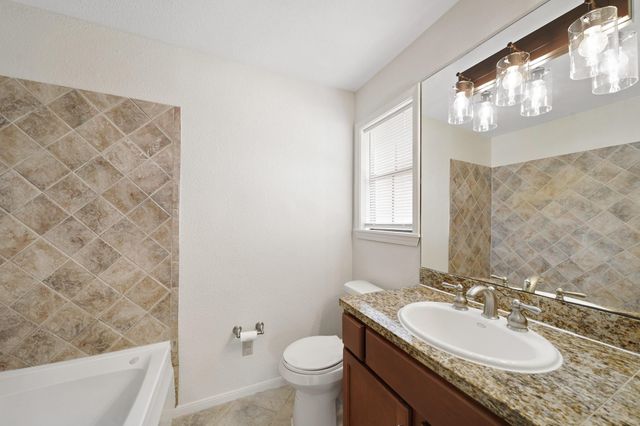 2211 S Kirkwood Road 17, Houston, TX 77077