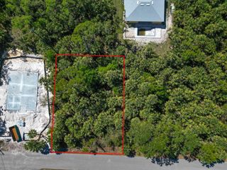LEESBURG AVENUE, North Port, FL 34288