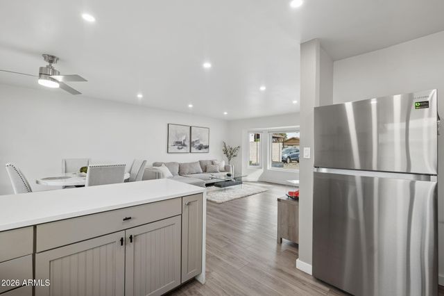 3822 E DAHLIA Drive, Phoenix, AZ 85032