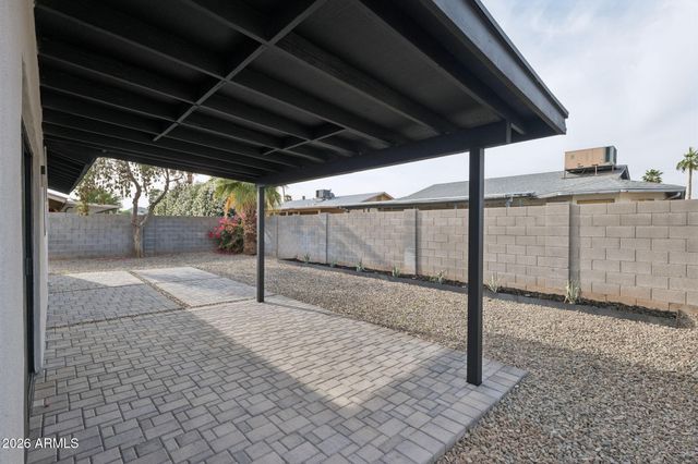 3822 E DAHLIA Drive, Phoenix, AZ 85032