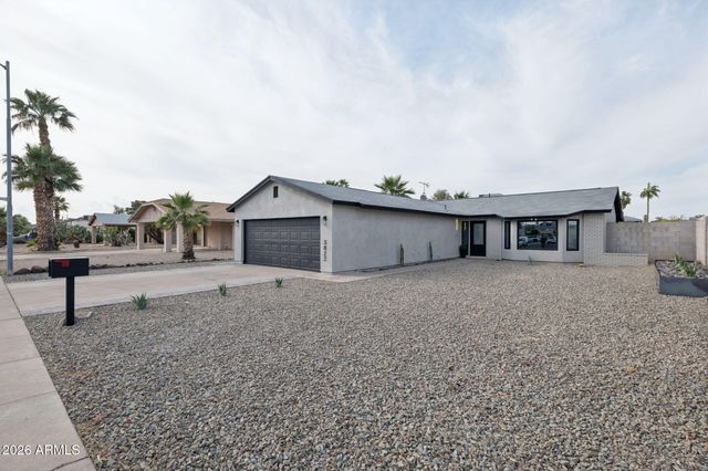 3822 E DAHLIA Drive, Phoenix, AZ 85032